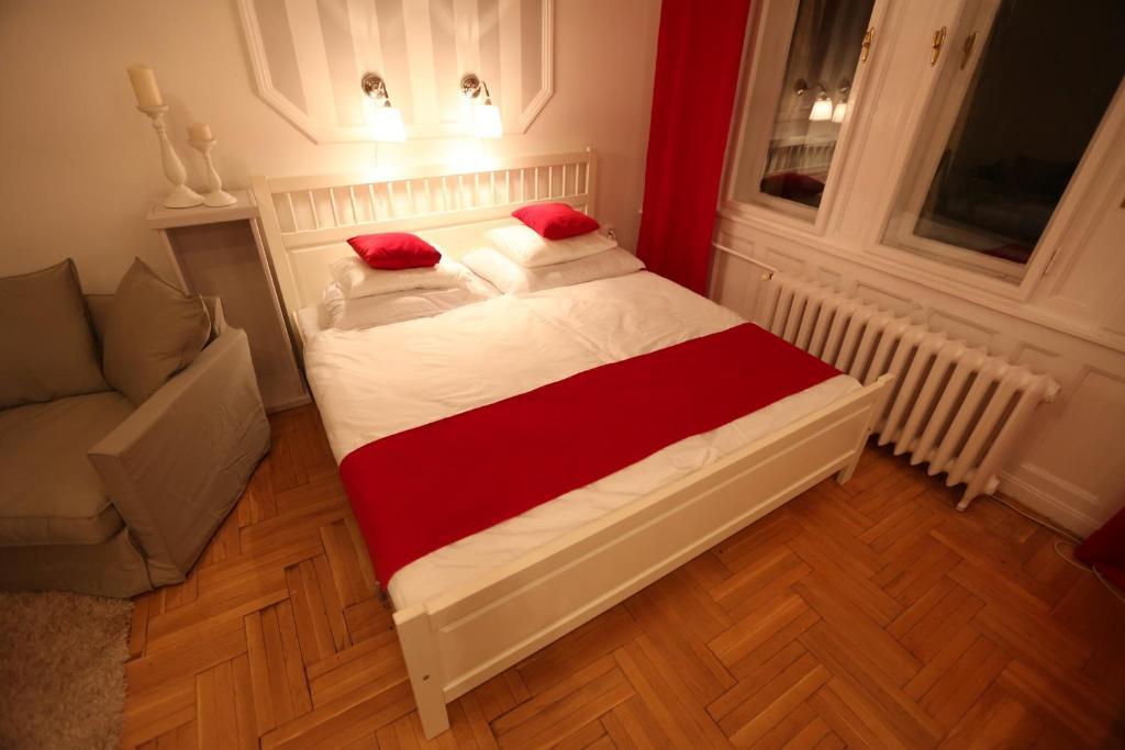 d.Five Classic Luxury Apartment Budapest Chambre photo