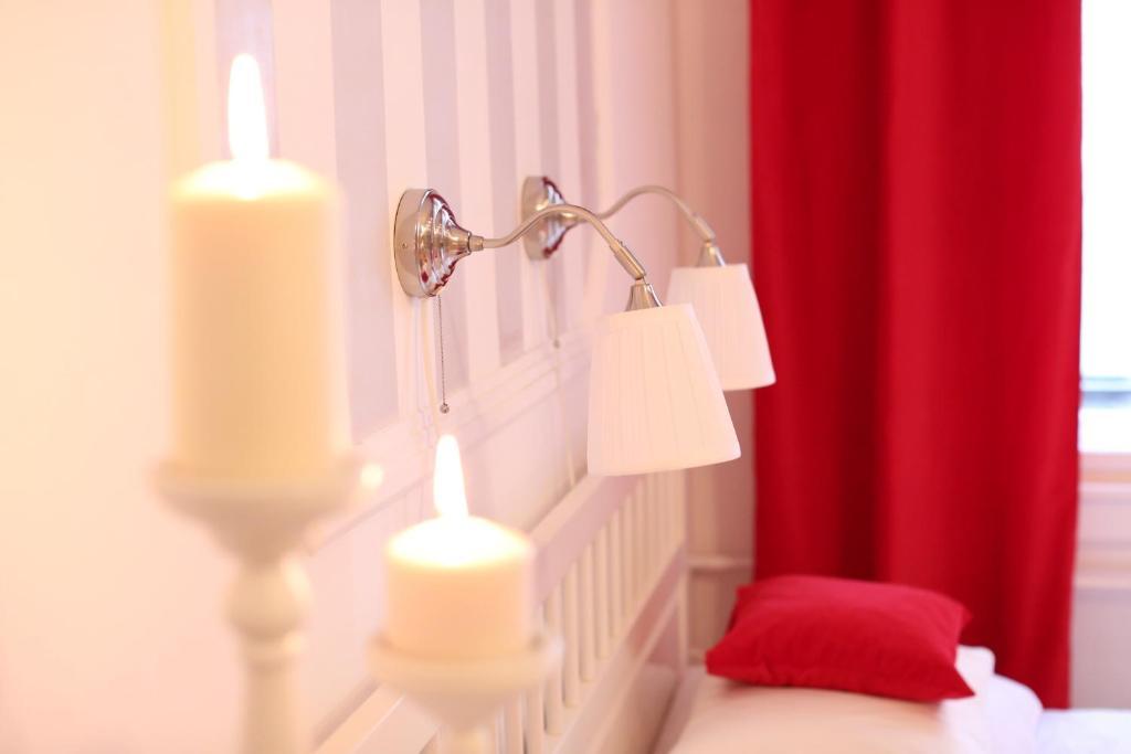 d.Five Classic Luxury Apartment Budapest Chambre photo